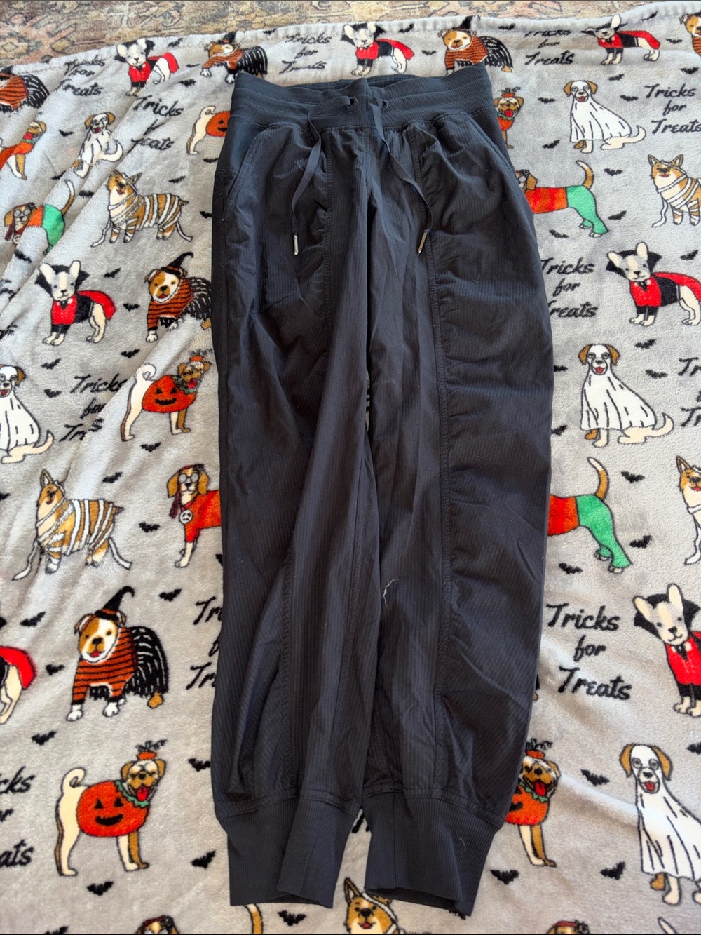 Lululemon Dance Studio Mid-Rise Jogger 7/8 Length
Black